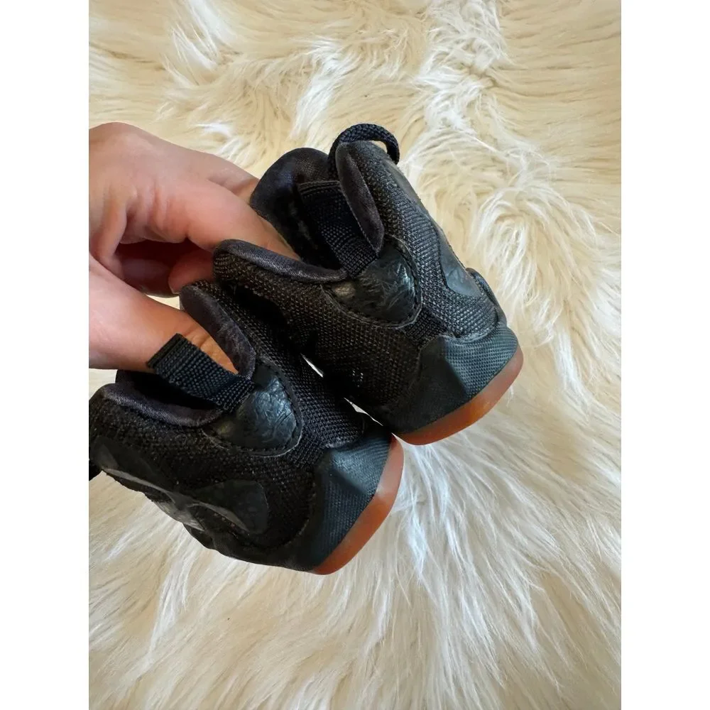 Nike black tennis‎ shoes size 5